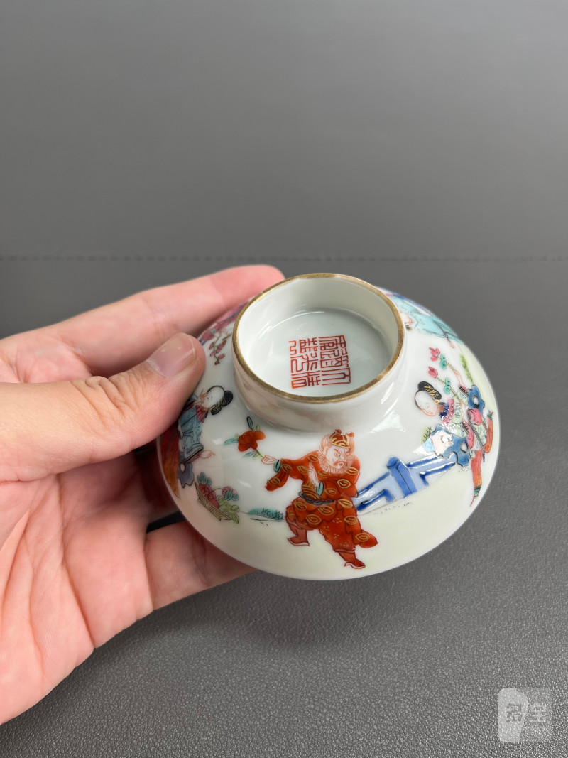 清道光  粉彩“十二花神”图盖碗 - 图13